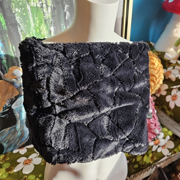 Moderna Plush Infinity Scarf - Picture 2 of 3